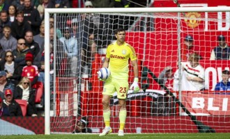 安东尼梅开三度投恩师？！勒沃库森携巨款入场，曼联瞄准世界杯冠军门神！