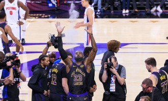 湖人这一年以大崩盘收尾 41岁老詹真该考虑退役了？