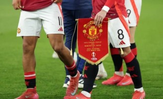 球迷不满曼联取消赛前互赠礼品：真不敢相信我们到了这个地步！