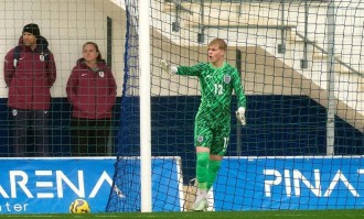 曼联正式完成免费签新门将转会！拉爵炮轰青训，球员家长大惑不解